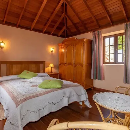 Charming With Sea View In Villa *