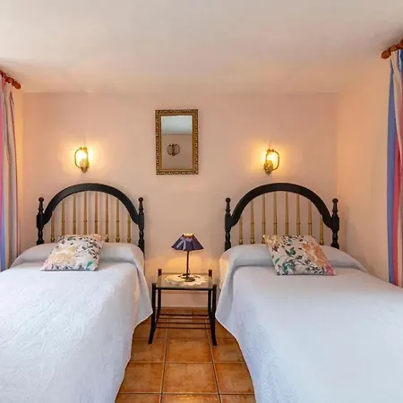 Charming With Sea View In Villa Puntagorda